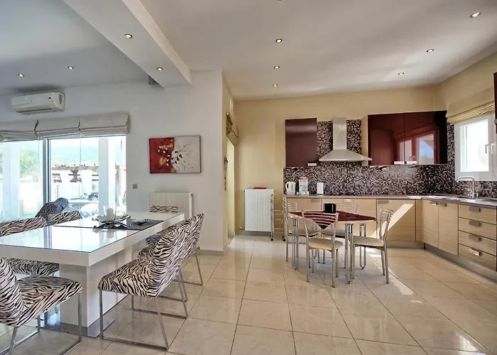 Villa Christina By Posarellivillas Akharavi